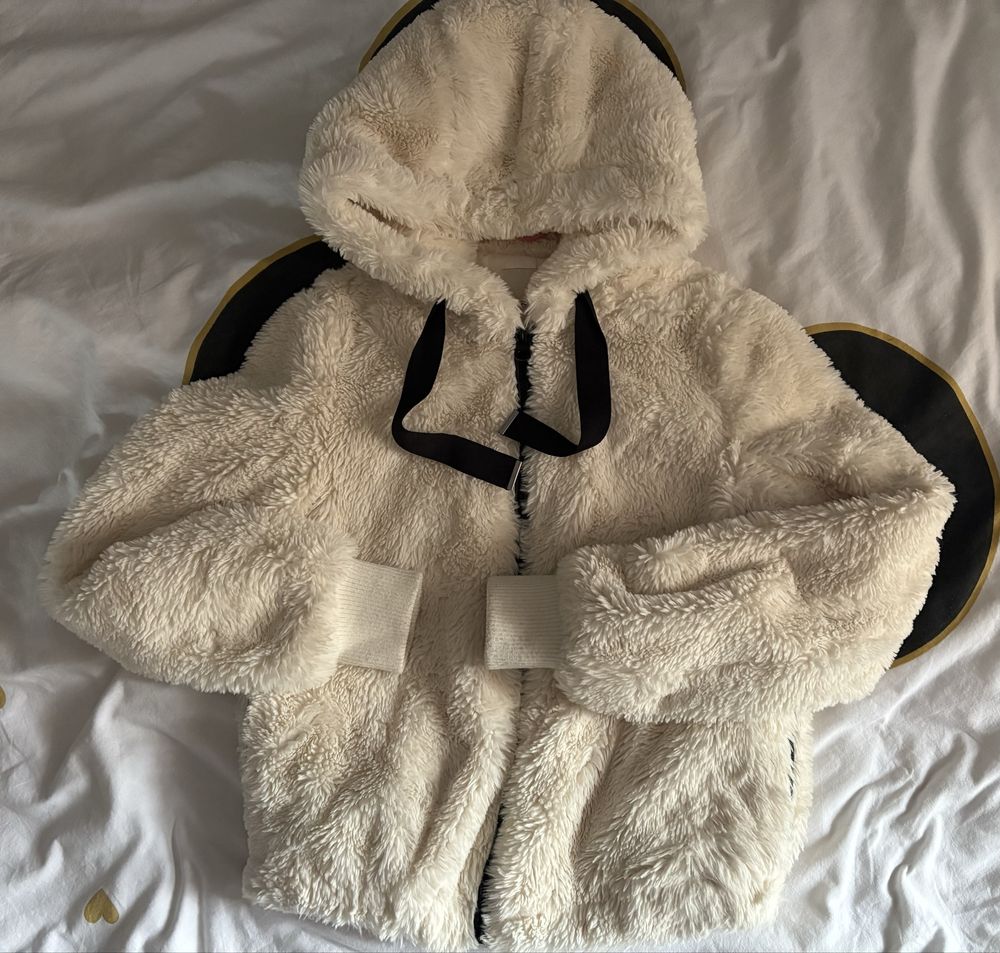 Futerko damskie kurtka futrzana z kapturem S Pull&Bear