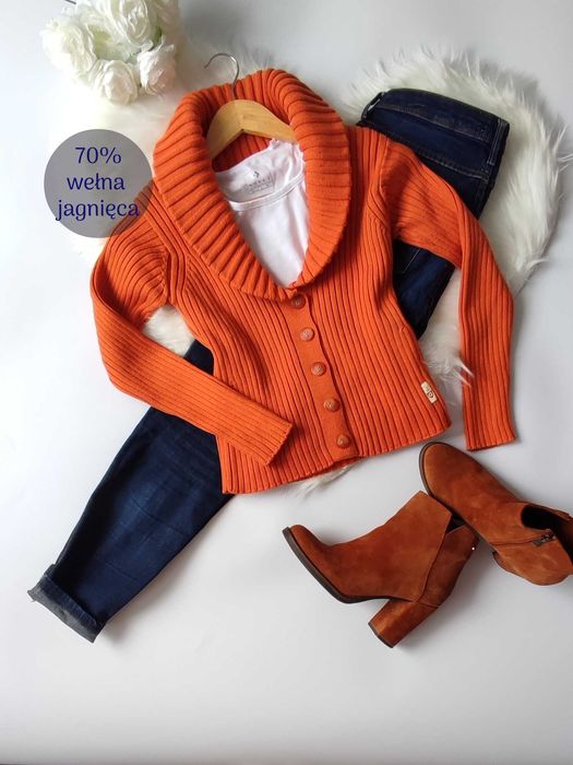Sweter Qbemode XS z 70% wełny jagnięcej pomarańcz– ciepły i stylowy