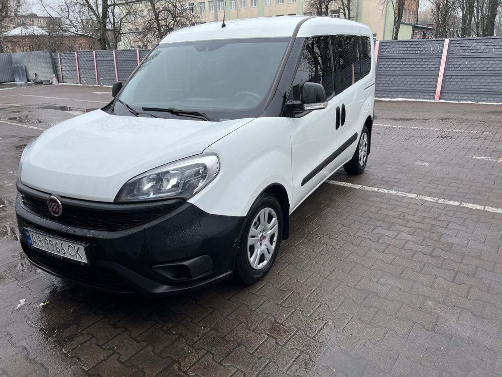 Продам свій офіційний Fiat DOBLO