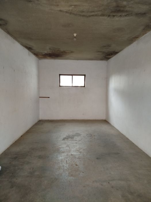 Aluga- se Garagem