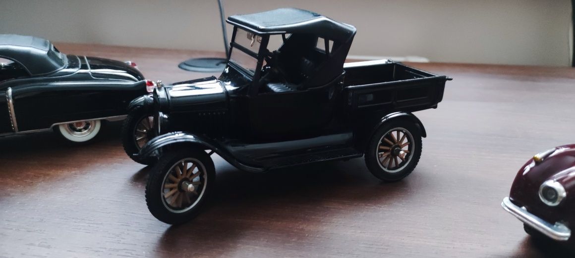 samochodziki zabawki, ford model t sunstar, bugatti, jaguar, cadillac