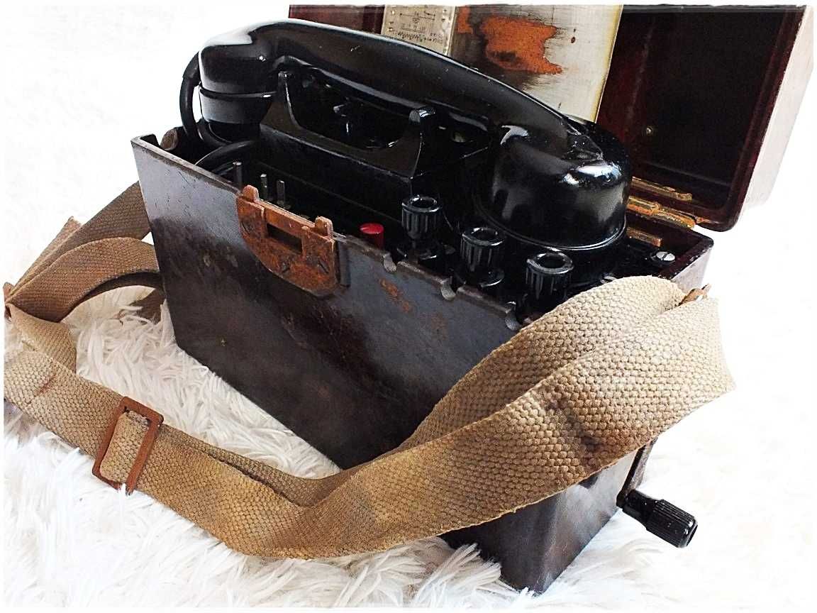 Stary telefon wojskowy / polowy AP-48, aparat z 1950r. na korbkę
