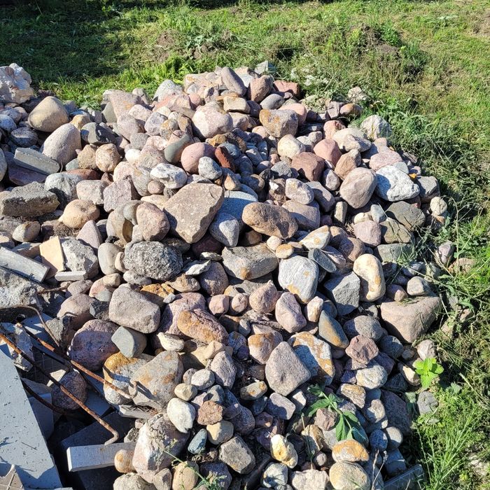 Kamień. Cały za 600 zł