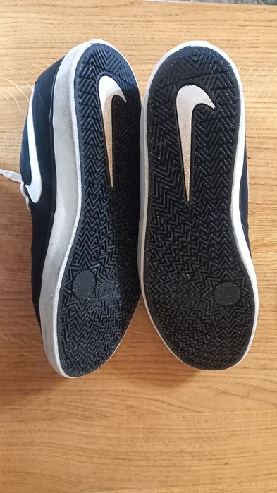 Продам чоловічі Nike