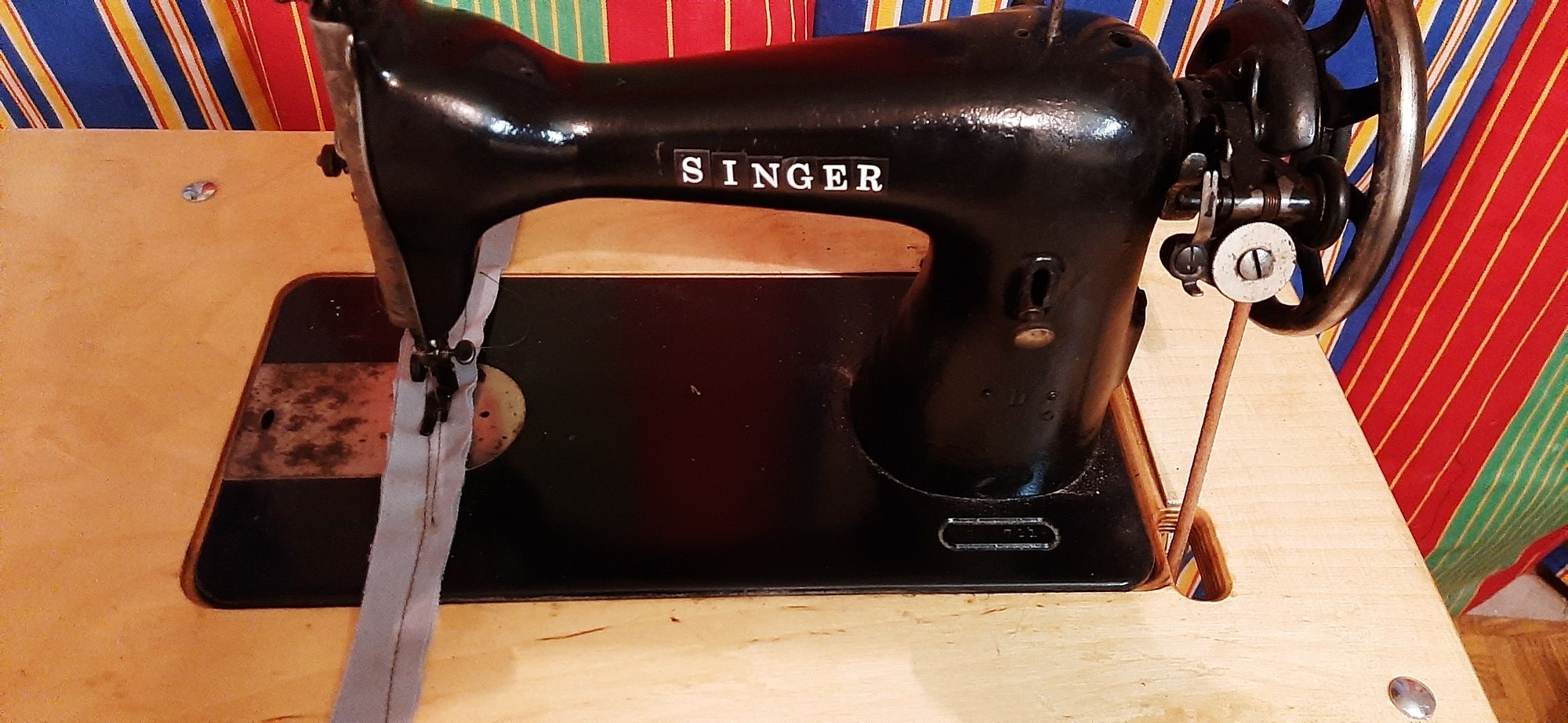Maszyna do szycia Singer ze stolikiem po renowacji