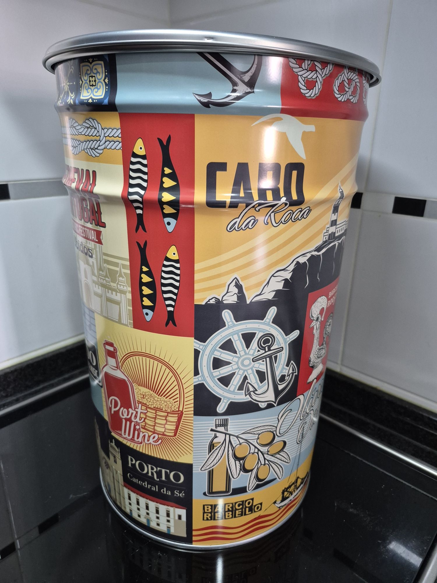 Caixa de lata Natal cabaz