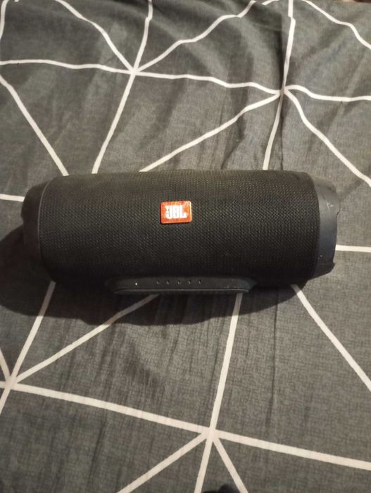 Колонка JBL отдам почти задаром