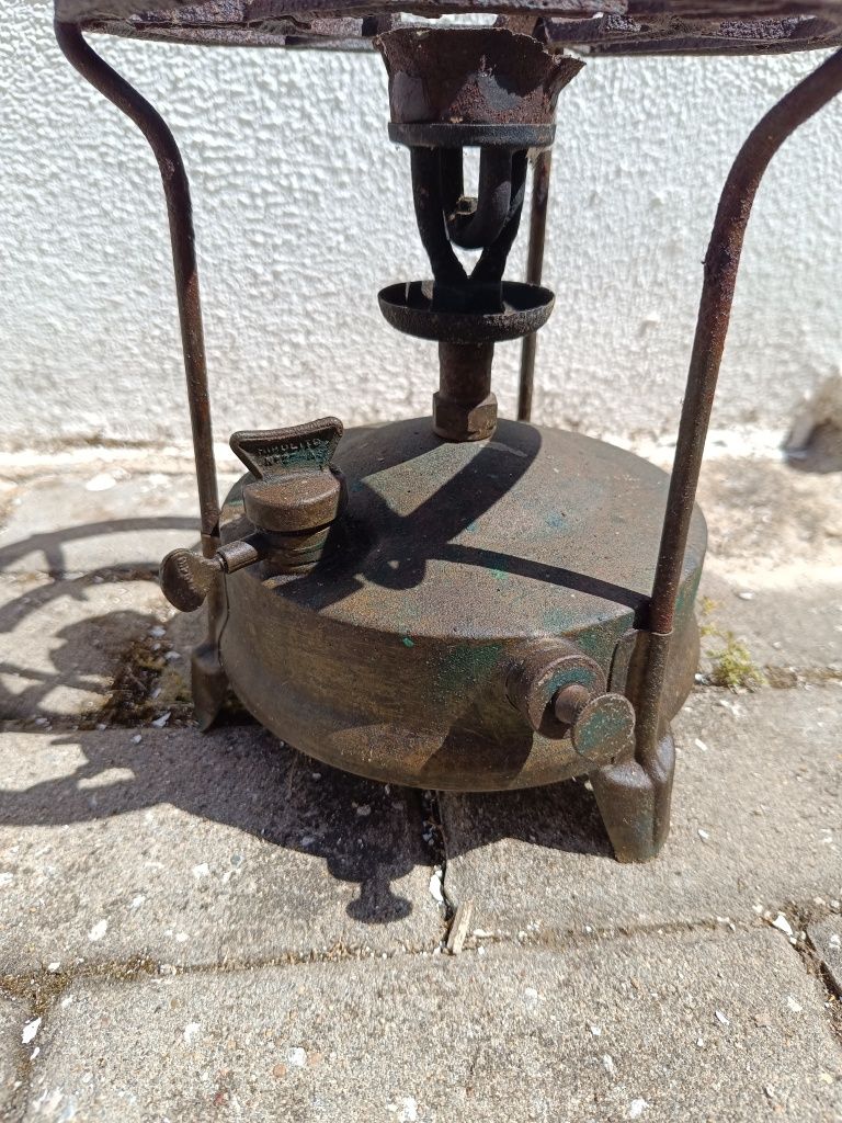 Fogão antigo a petróleo