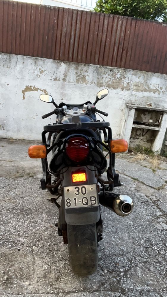 kawasaky 600 ninja, suzuki GSX-R 750