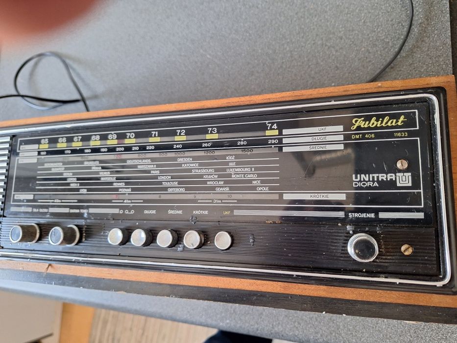 Sprzedam radio z PRL unitra Jubilat