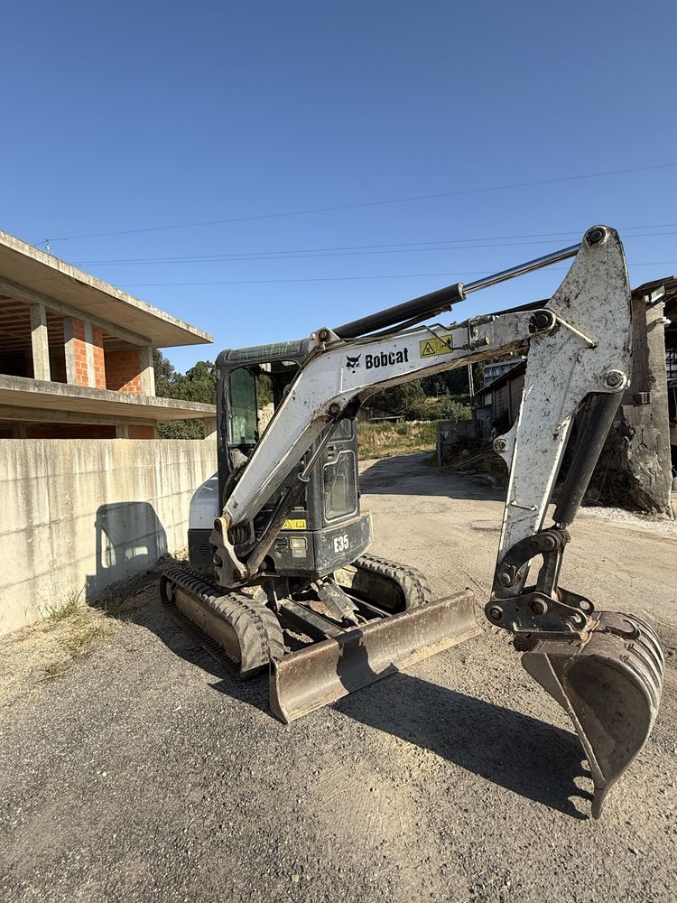 Bobcat E35 Ano 2015