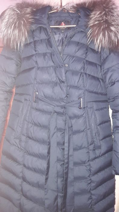 Зимовий  пуховик жіночій з чорнобуркою