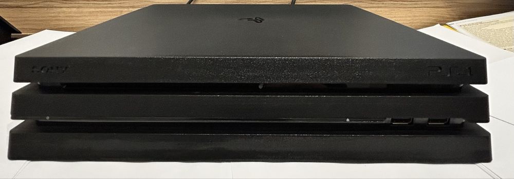 Playstation 4 pro+ pad dualshock+gra