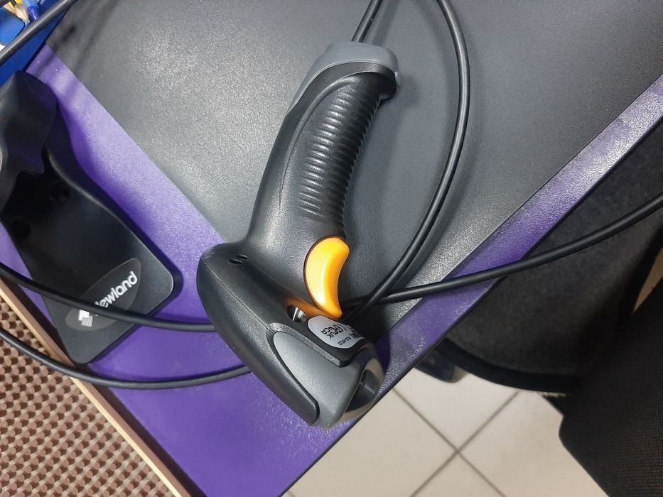 Портативний зчитувач штрих-кодів Newland HR22