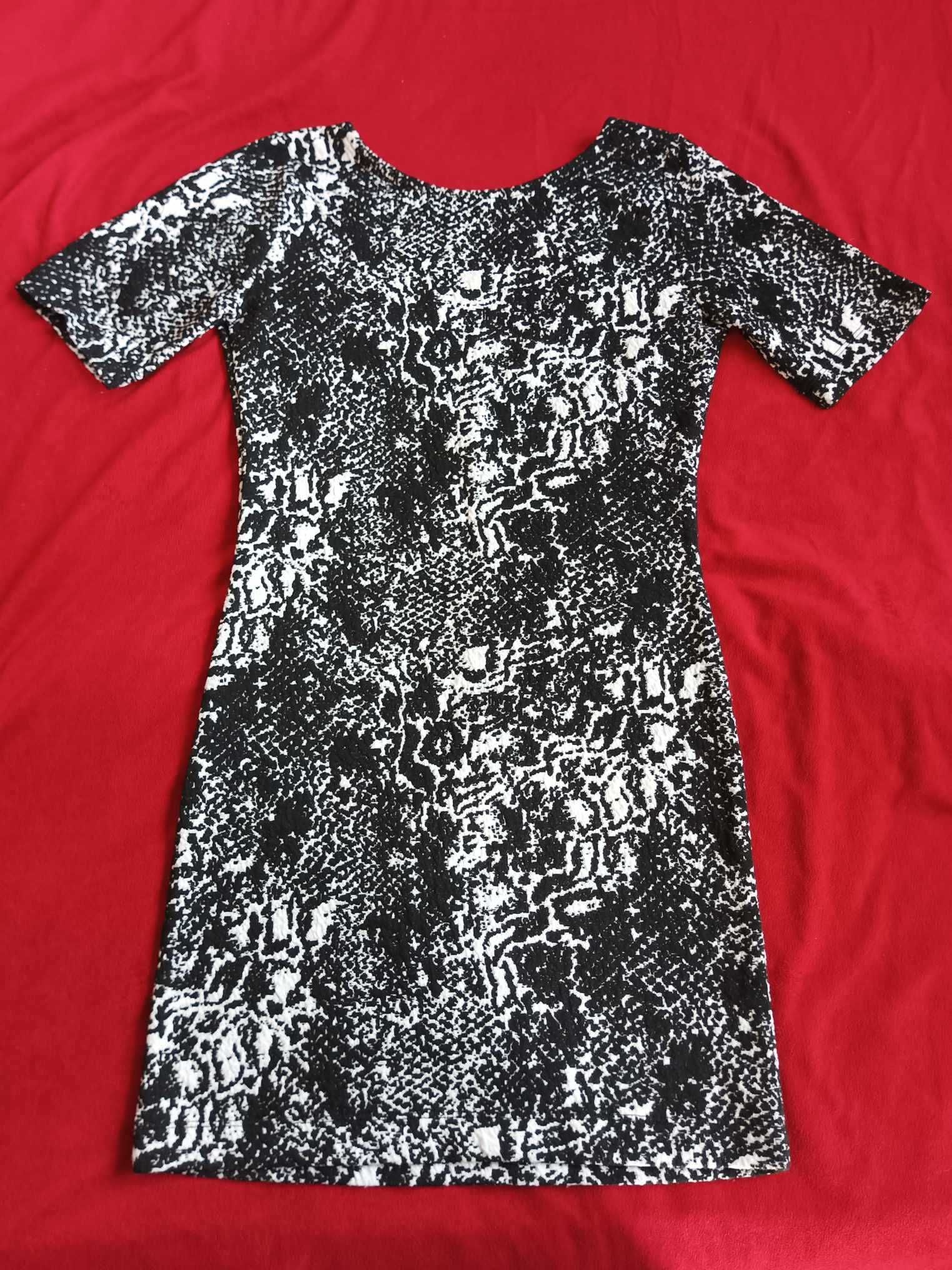 H&M sukienka czarno-biała we wzory krótki rękaw przed kolano r. 34/36