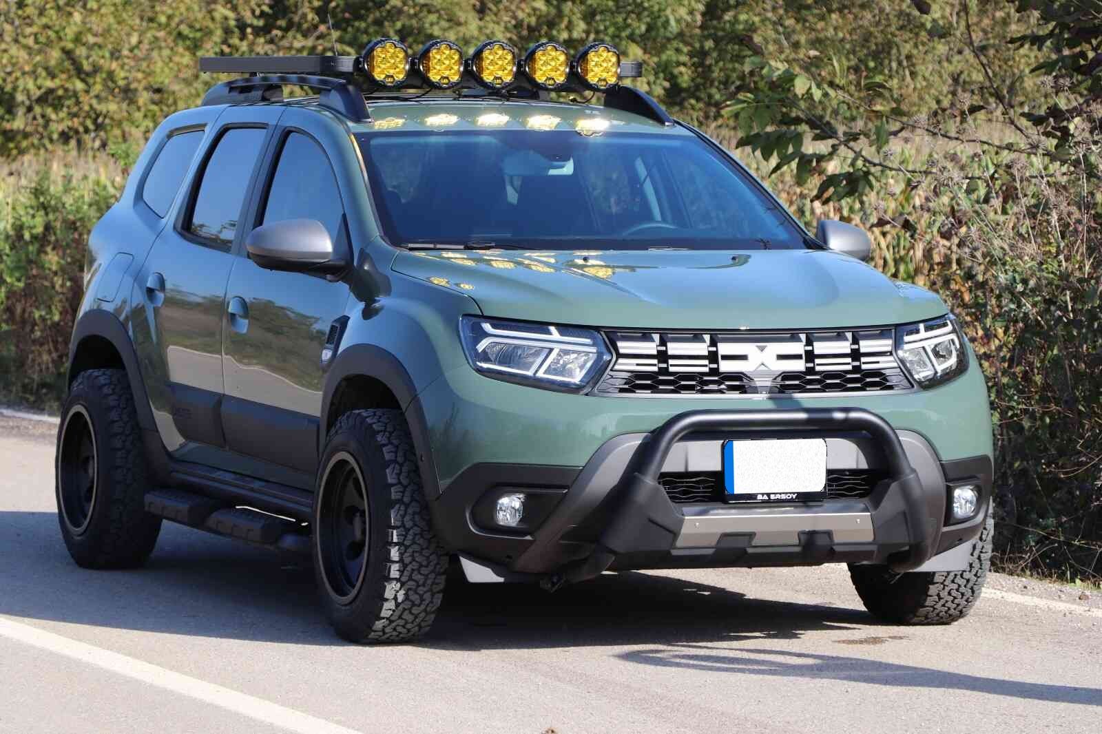 Dacia Duster orurowanie przednie Amazon czarne kan