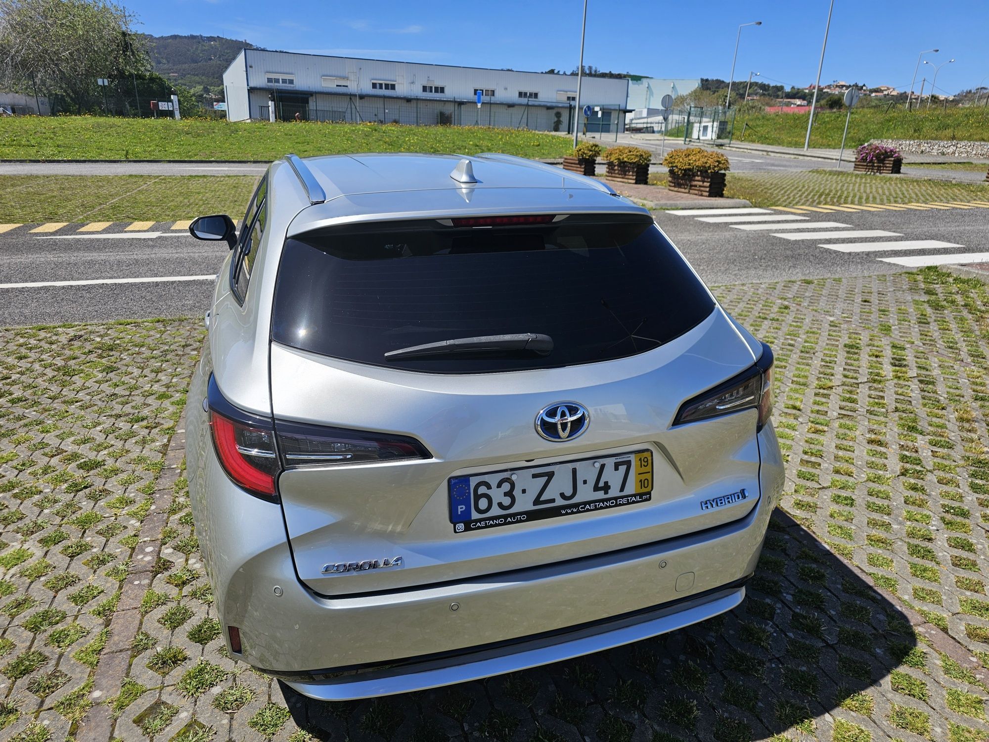 Toyota Corolla TS 1.8 HEV Carrinha, versão comfort com pack sport