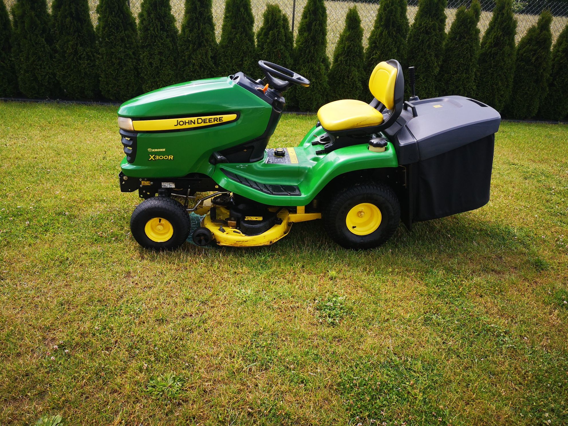 Sprzedam Traktorek kosiarka John Deere X 300 R