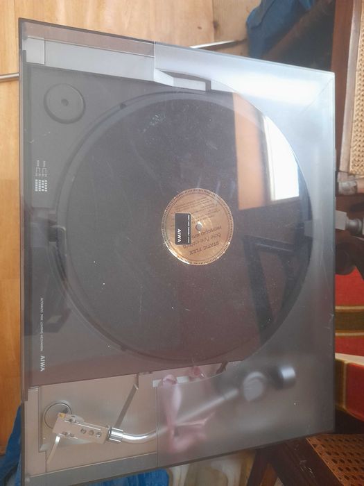 Gira-discos Aiwa AP-D80K automático/Toca Discos