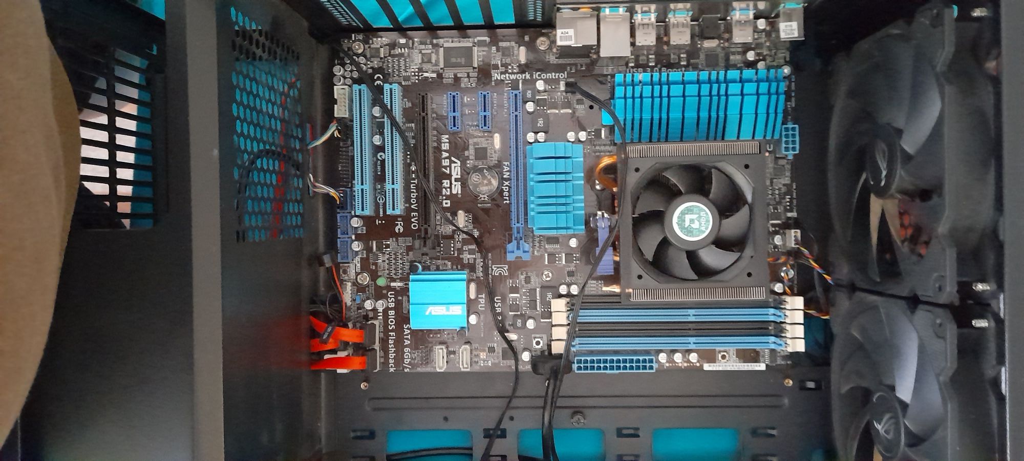 Płyta główna Asus M5A97 R2.0 AM3+ ATX z procesorem AMD FX-8320