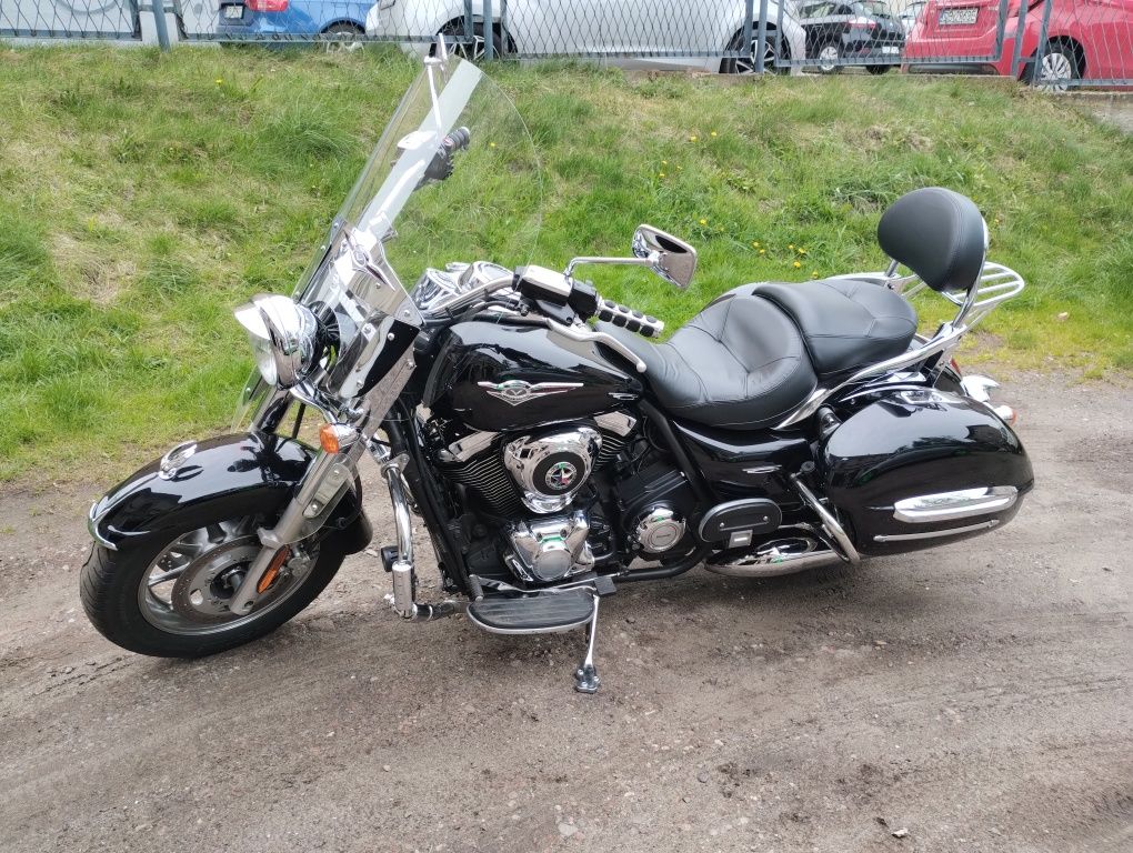 Śliczny Kawasaki Vulcan VN1700 Nomad