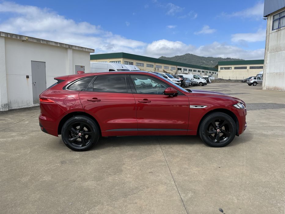 Jaguar F-Pace R-Sport 2.0 - 180cv – 2016 – Impecável!