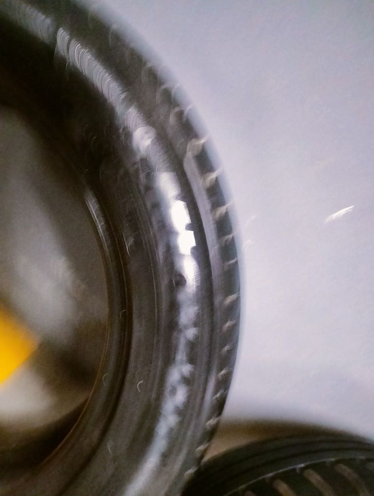 2 Pneus Michelin/ Good year