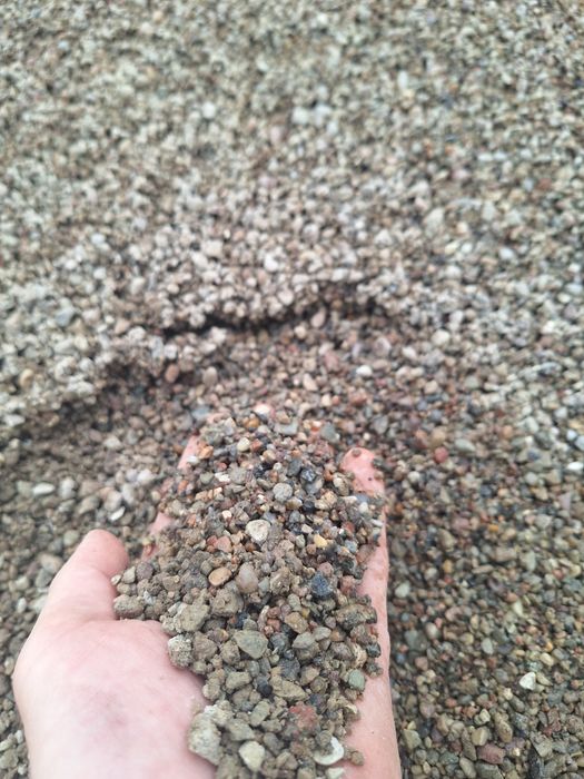 Żwir budowlany (2-8 mm, 8-16 mm, 16-32 mm)