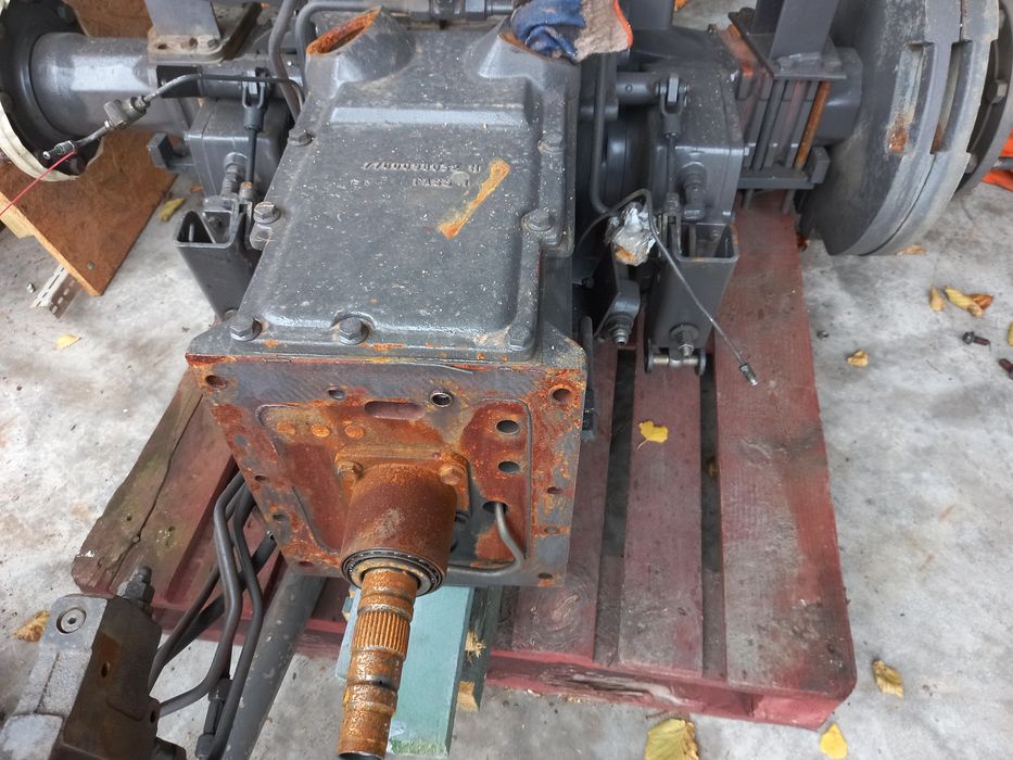 Renault Tylni most zwolnica dyferencjał polosie tylna polos obudowa