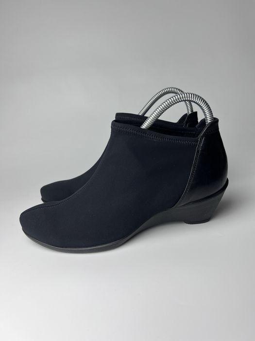 39р. Нові жіночі черевики Ecco