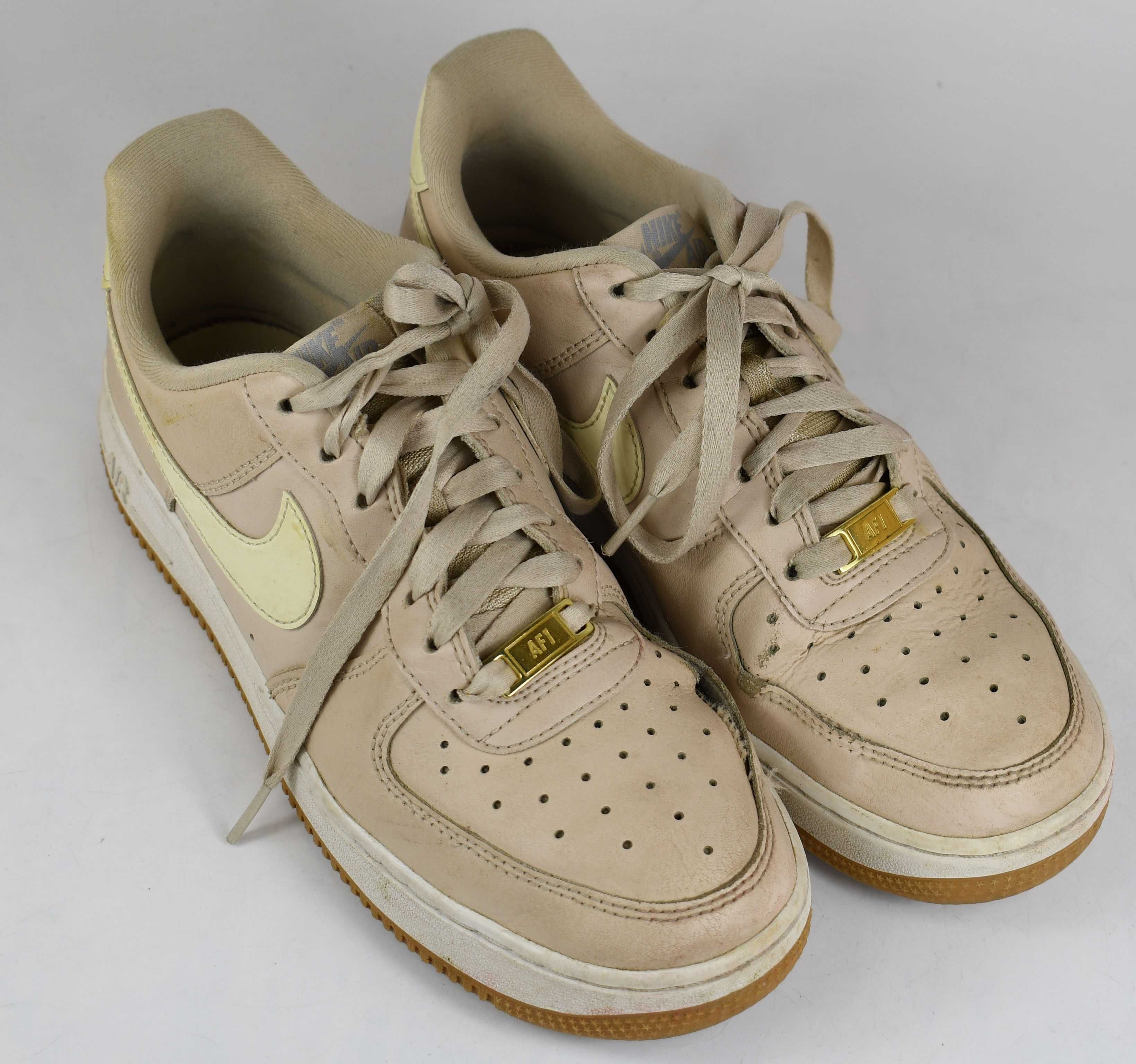 Używane do renowacji Nike Air Force 1' 07  roz. 38,5