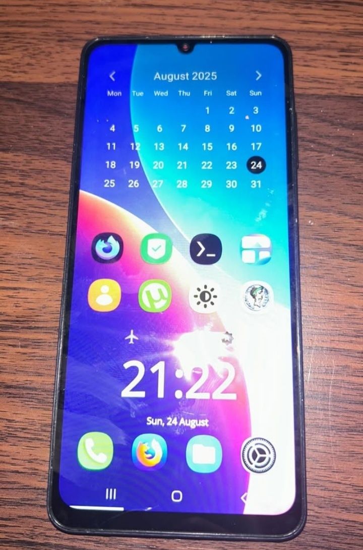 Vendo telemóvel Samsung galaxy A06 (4ram e 64GB) dual sim tem carregad