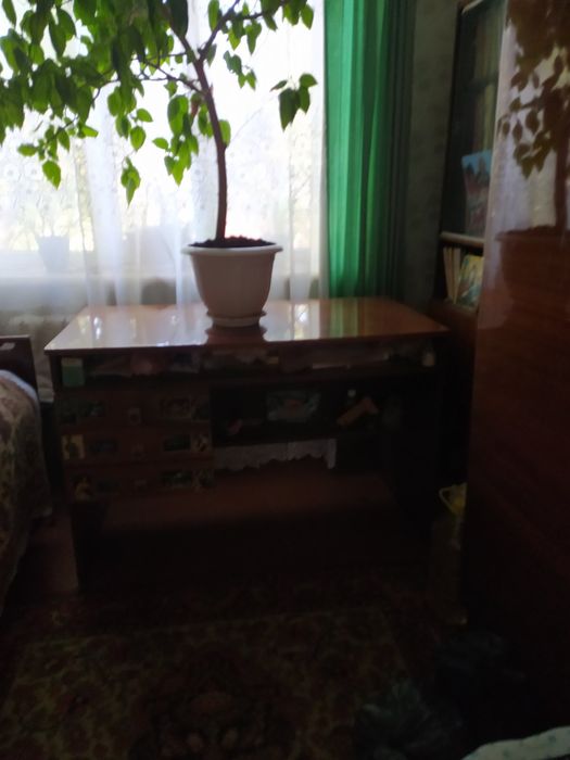Продам старі меблі