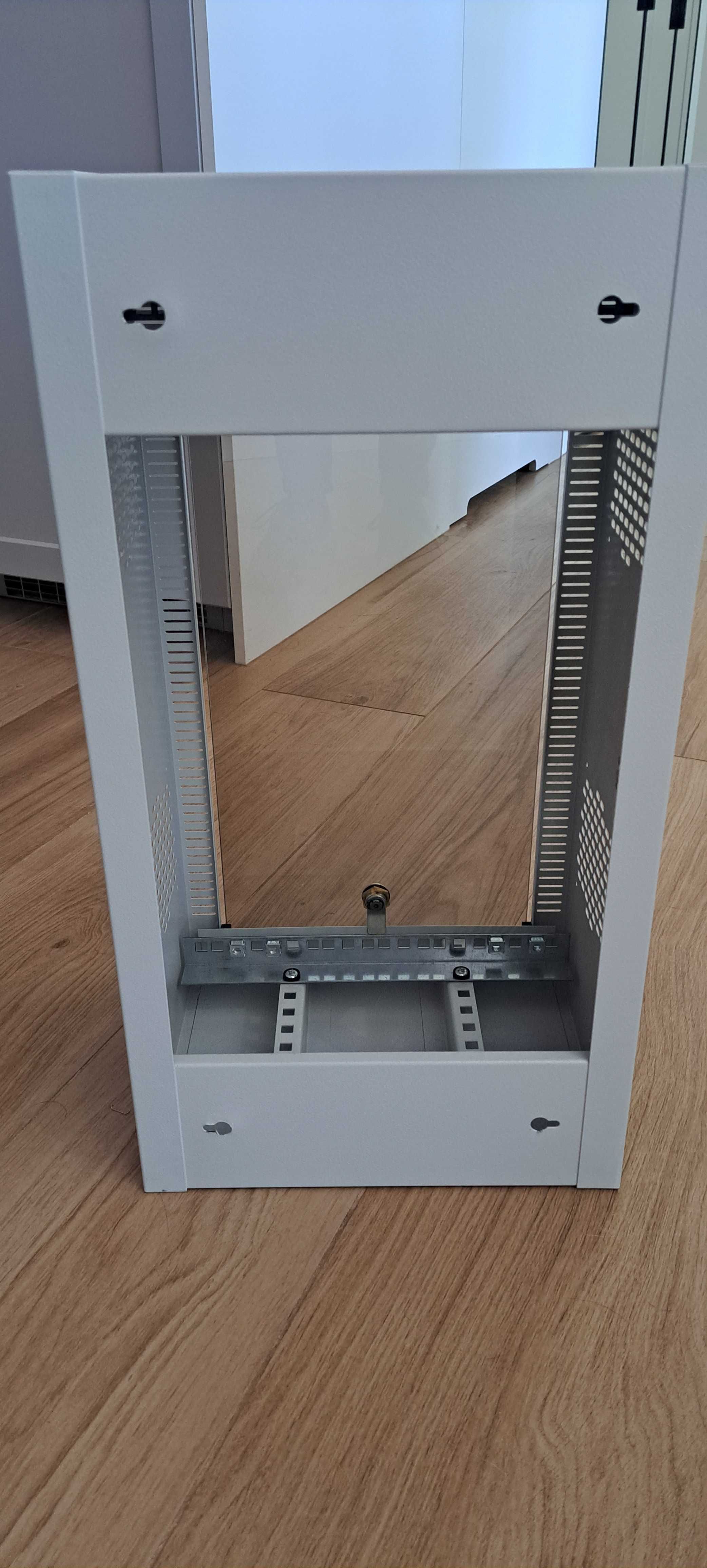 Szafa rack wisząca