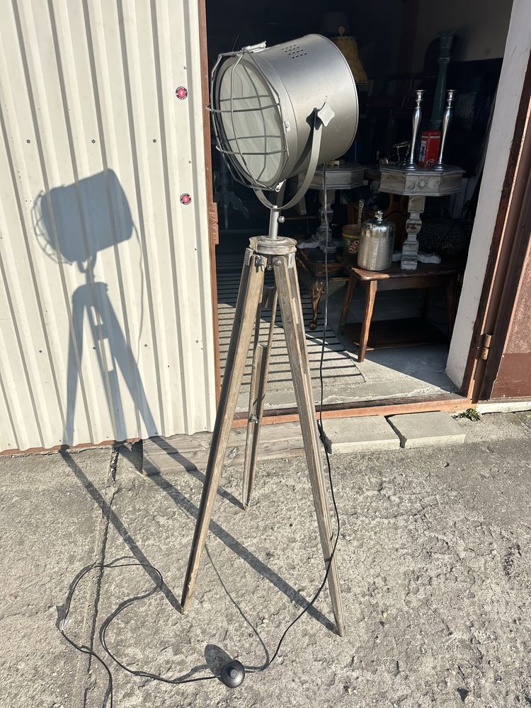 Meblownia lampa stojaca loft