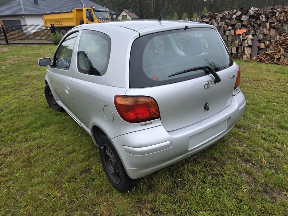 Toyota Yaris 05 r 1.0 klimą w oryginale