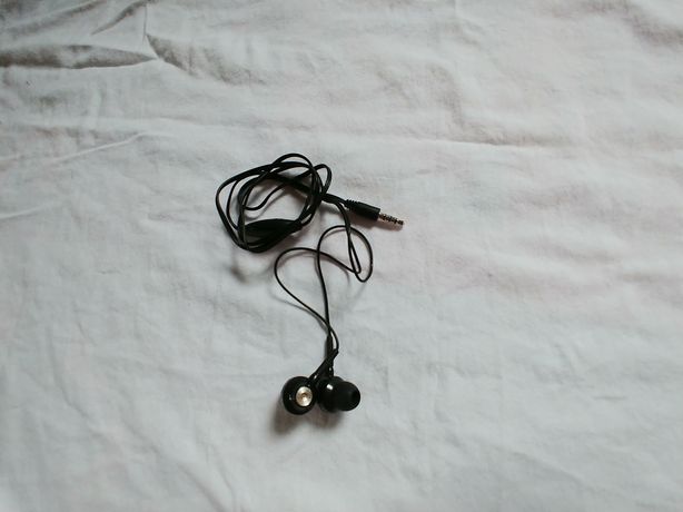 Czarne słuchawki zestaw słuchawkowy do telefonu