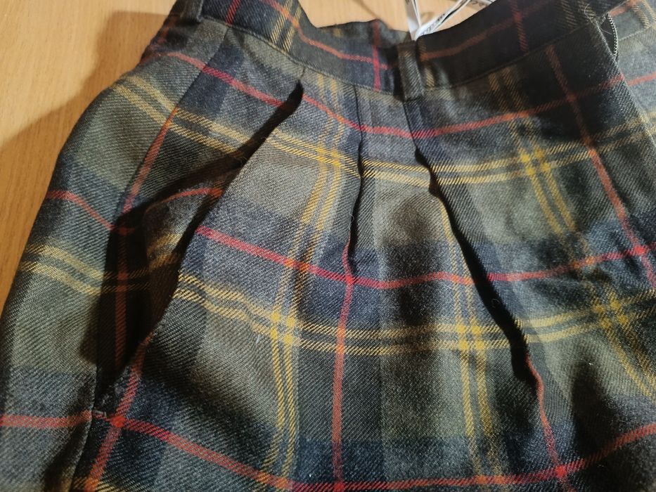 Класичні вовняні шорти р.40