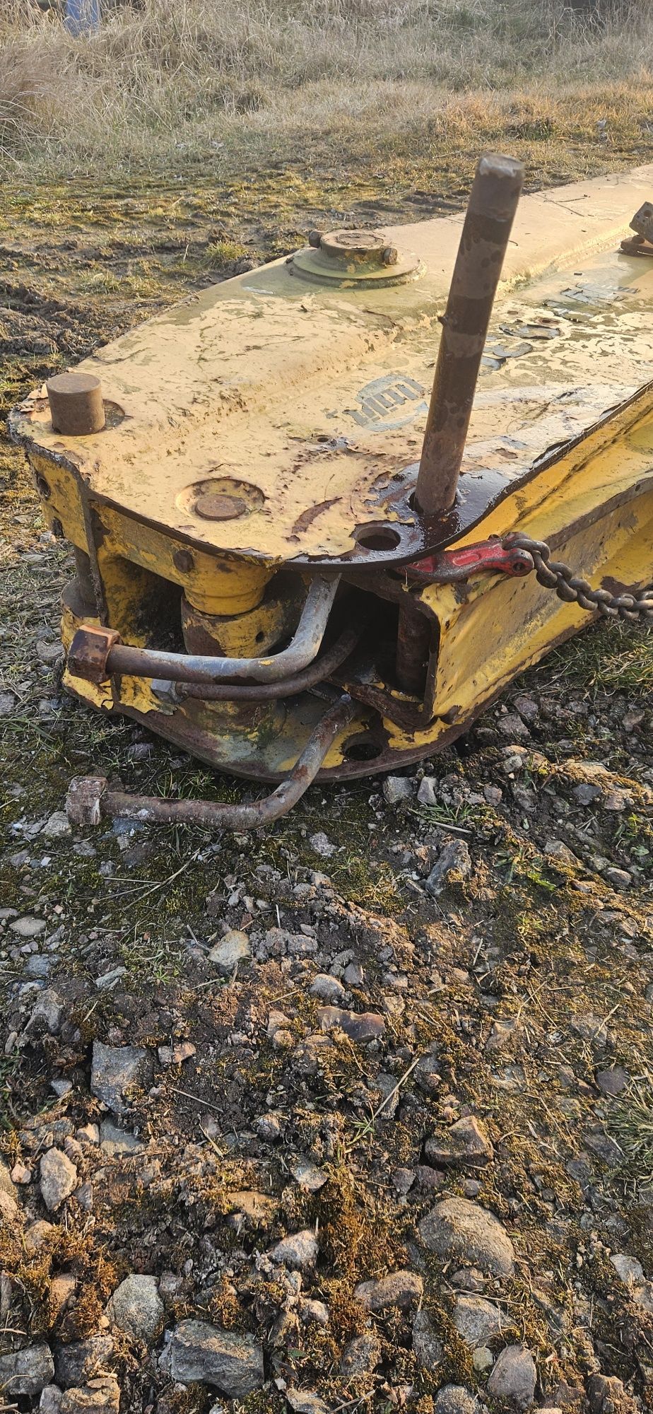 Komatsu WB 93, Ramie teleskop