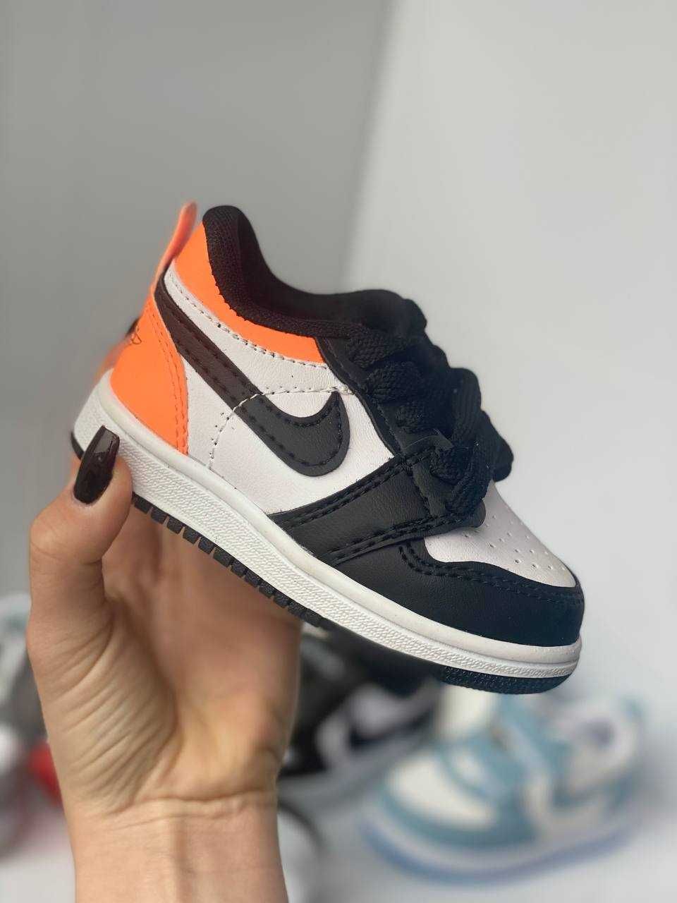 Кросівки дитячі Nike Air Jordan Black Orange р.21-24