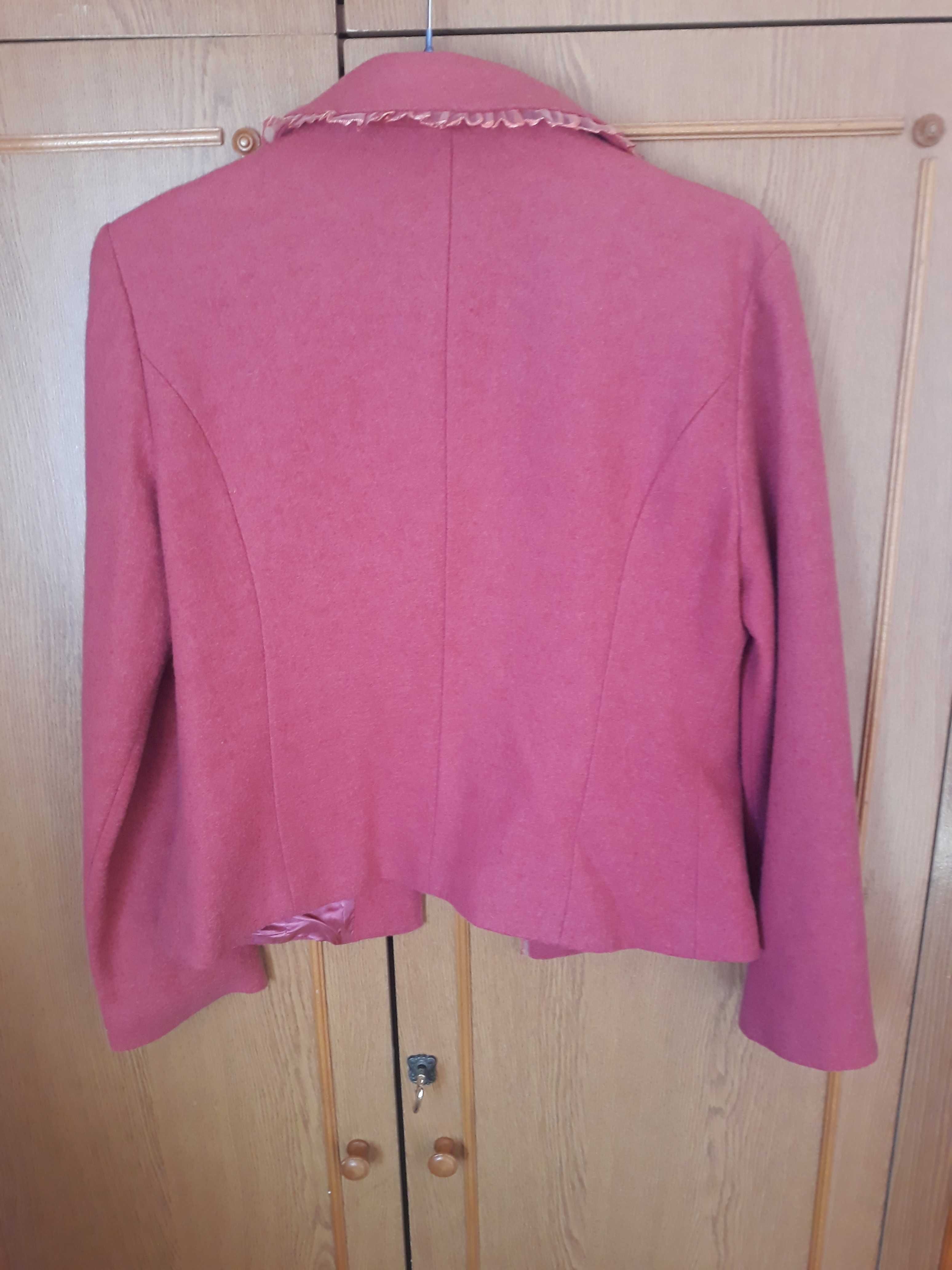 Шерстяной пиджак кораллового цвета на рост 165 см