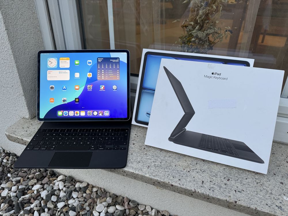iPad Air 13 cali (M2) + Magic Keyboard