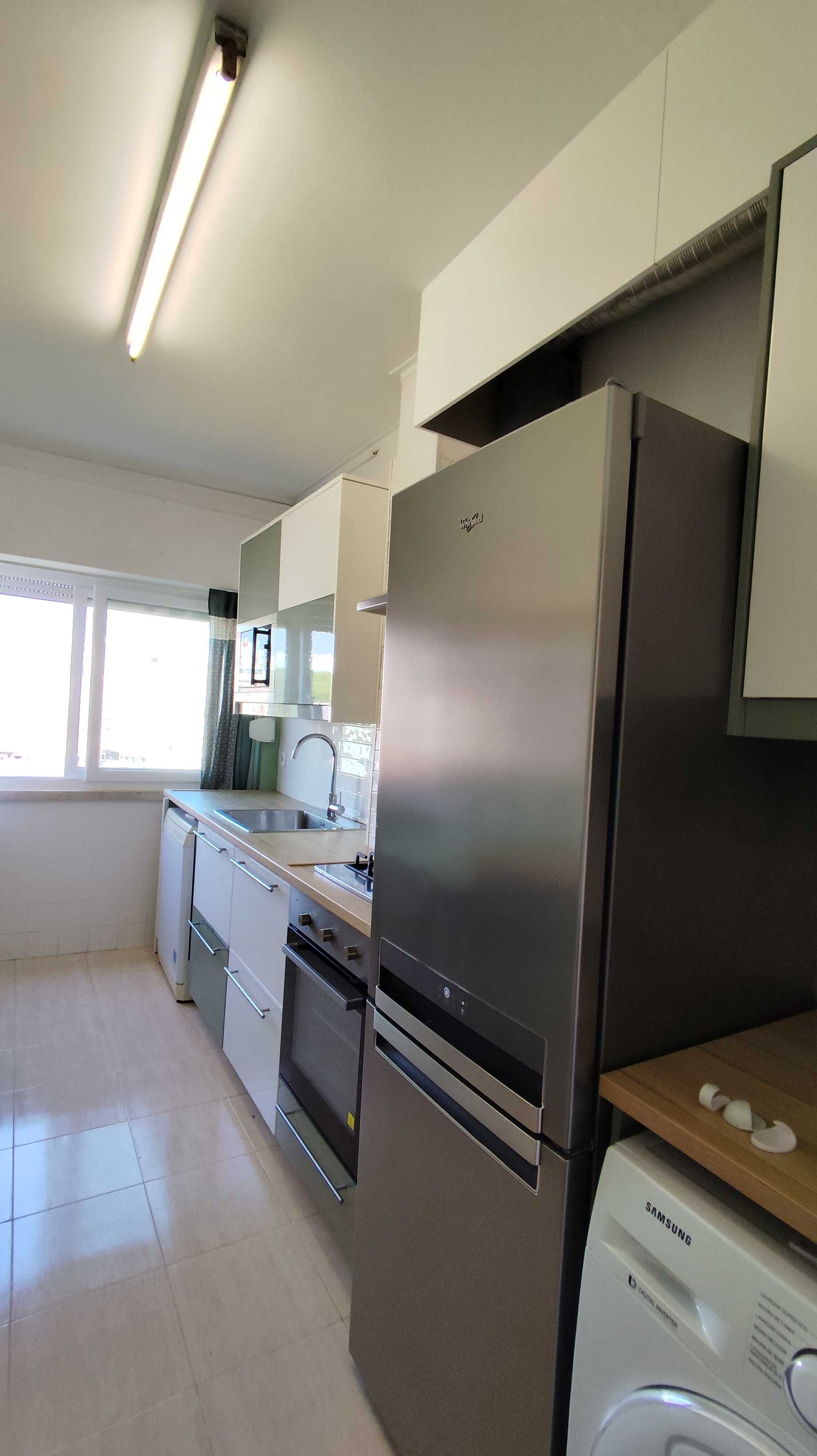 Apartamento em rua Maria Telles Mendes, 8, Paço de Arcos - Oeiras
