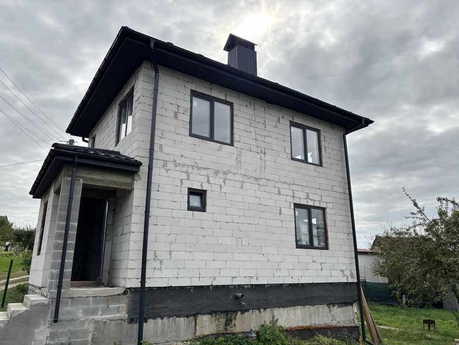 Будинок масив Електроніка від власника