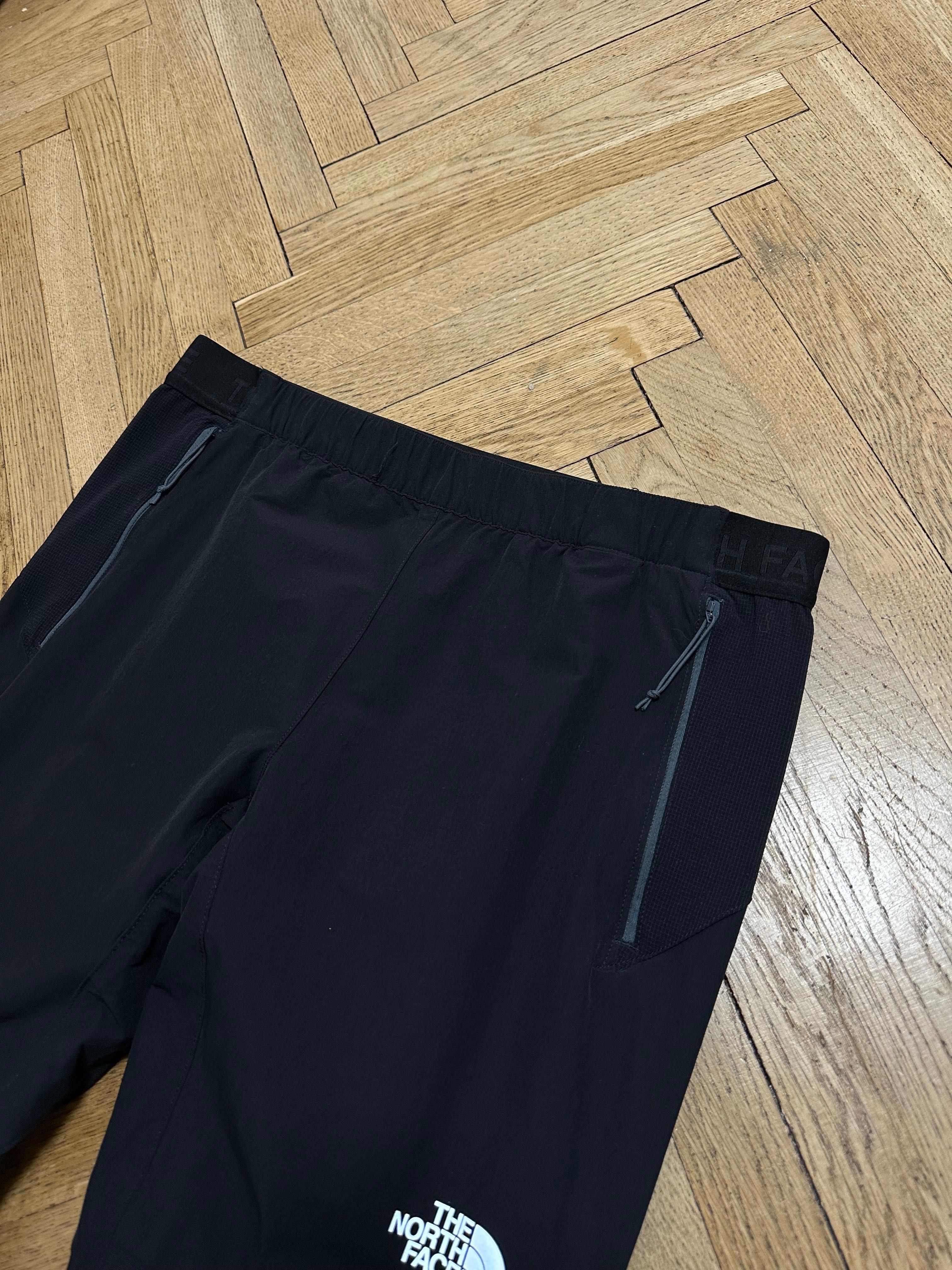 Штаны softshell the north face М размер