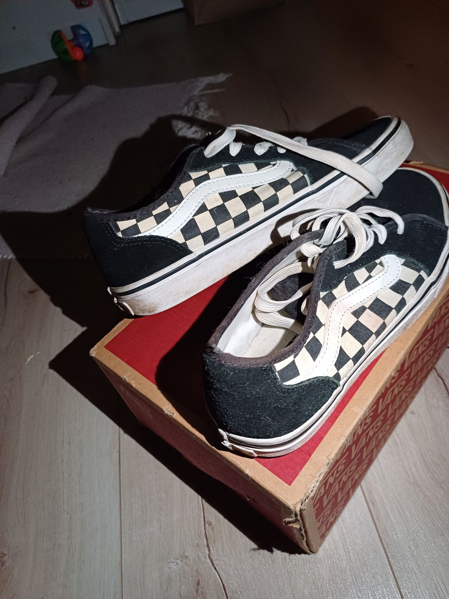 Vans unisex rozmiar 37
