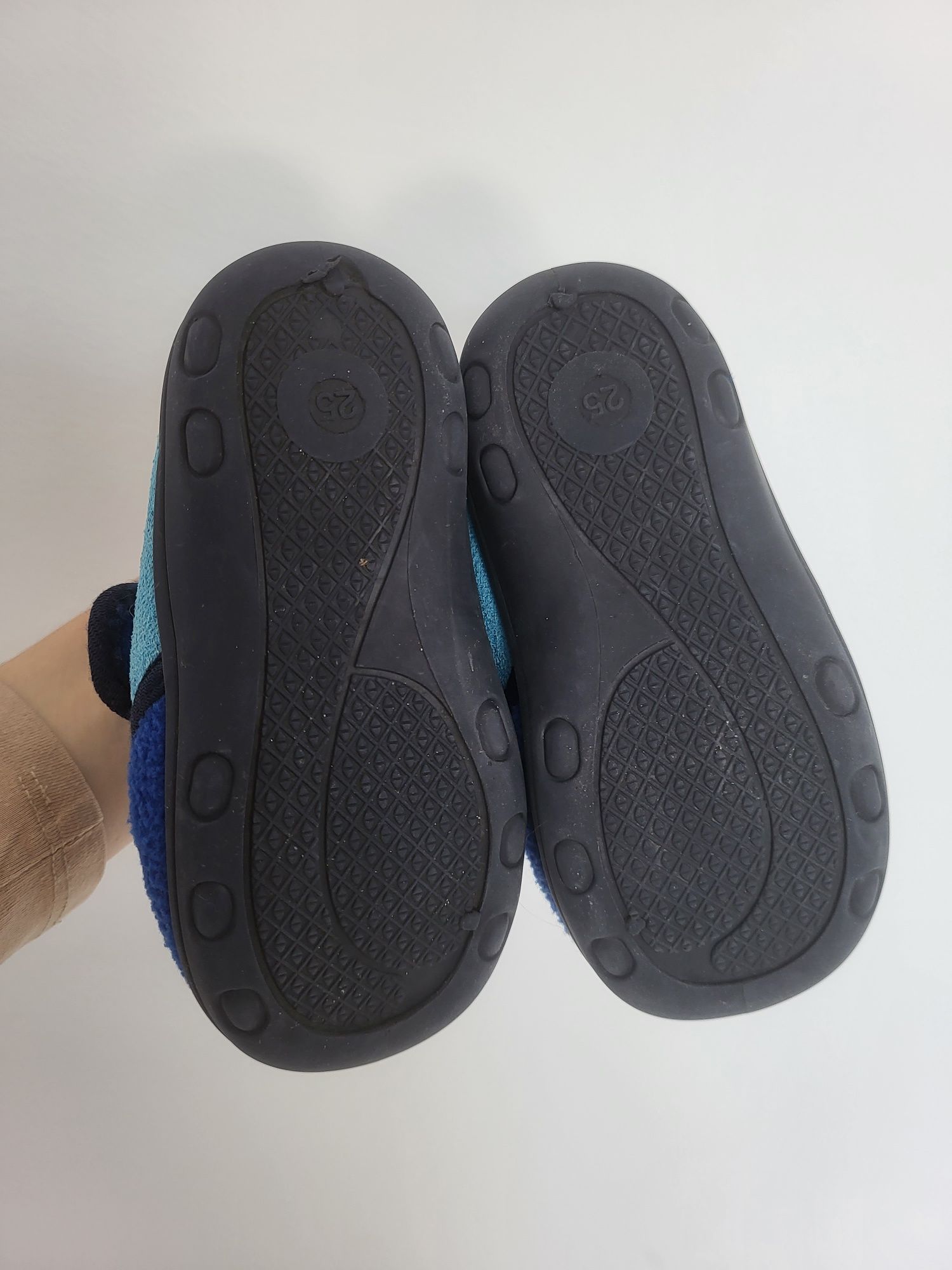 Chłopięce buty 25 kapcie na rzepy Psi Patrol