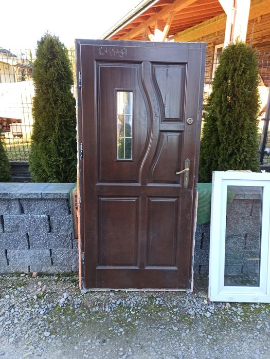 Drzwi wejściowe drewniane