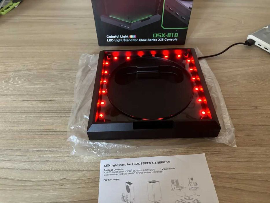Док станция для XBOX Series X/S DSX-810, RGB подсветка, подставка
