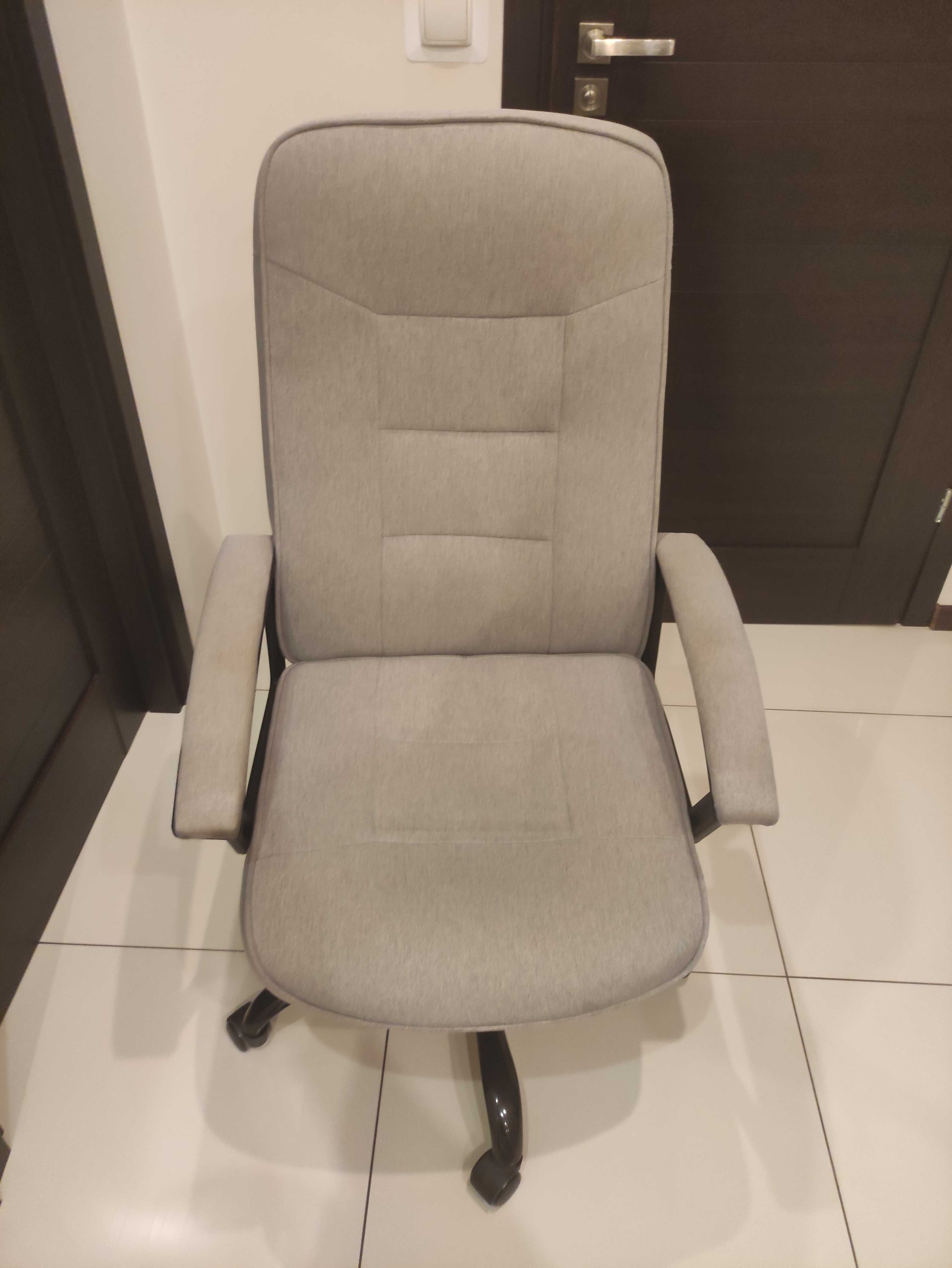 Krzesło (fotel) obrotowe